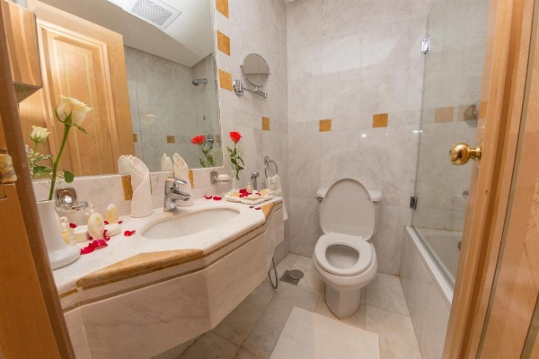 Montana Al Azizia Hotel image 32